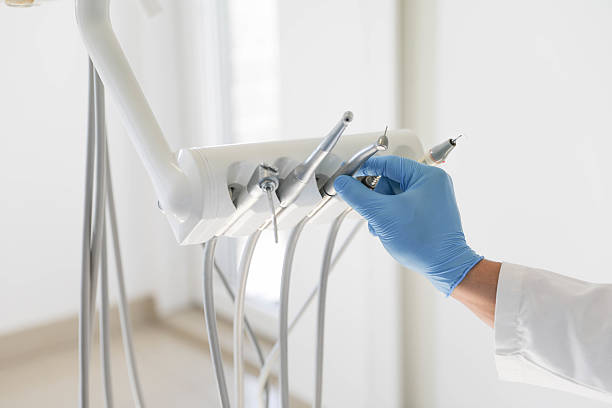 24/7 Emergency Teeth Whitening experts in Boulder Hill, IL